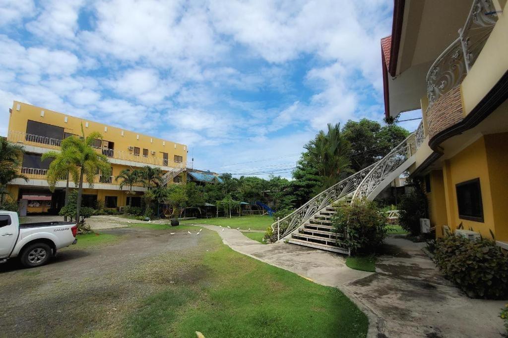Sunny Point Hotel Davao Exterior foto